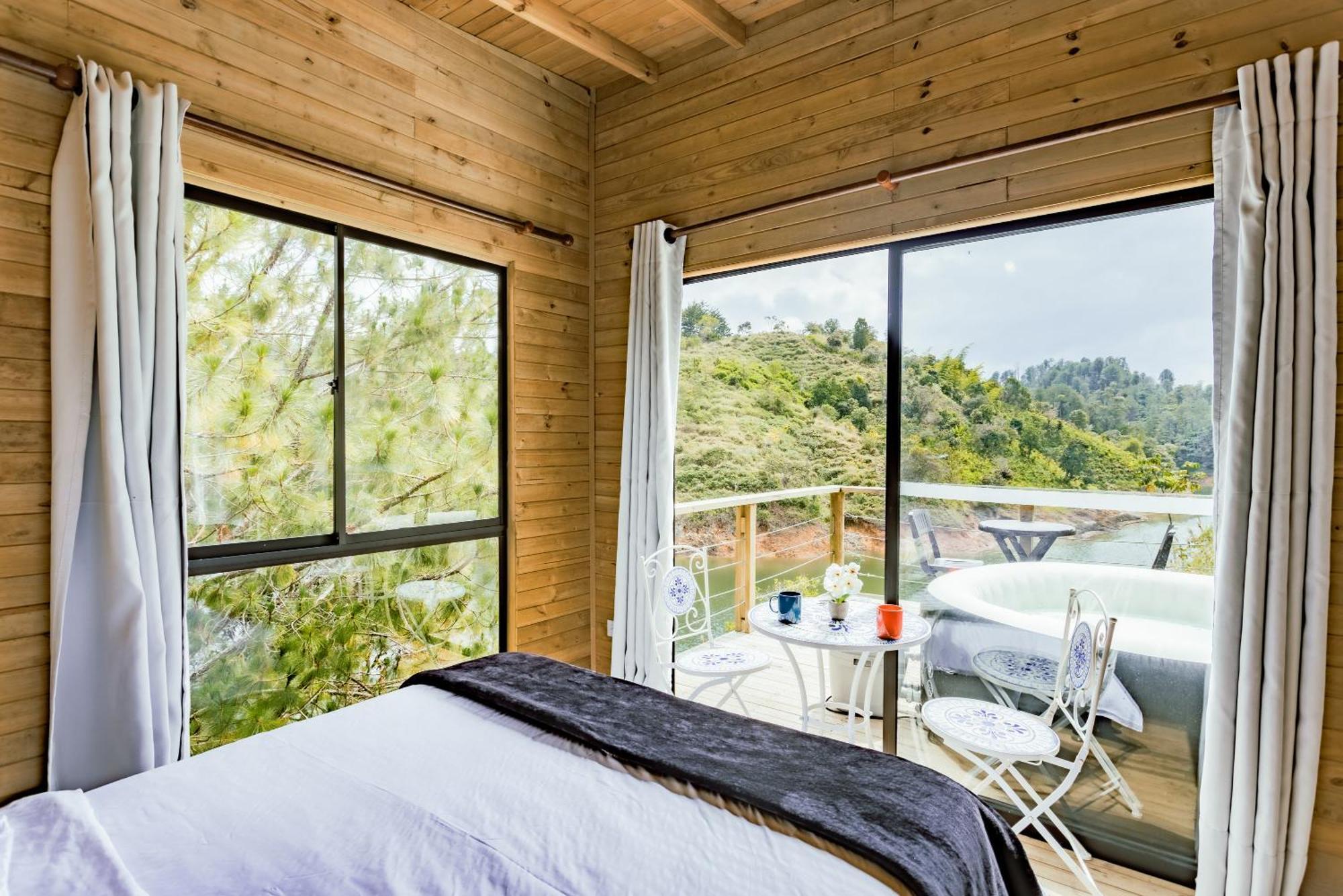 Cabanas Refugio Himalaya Guatapé Exterior photo